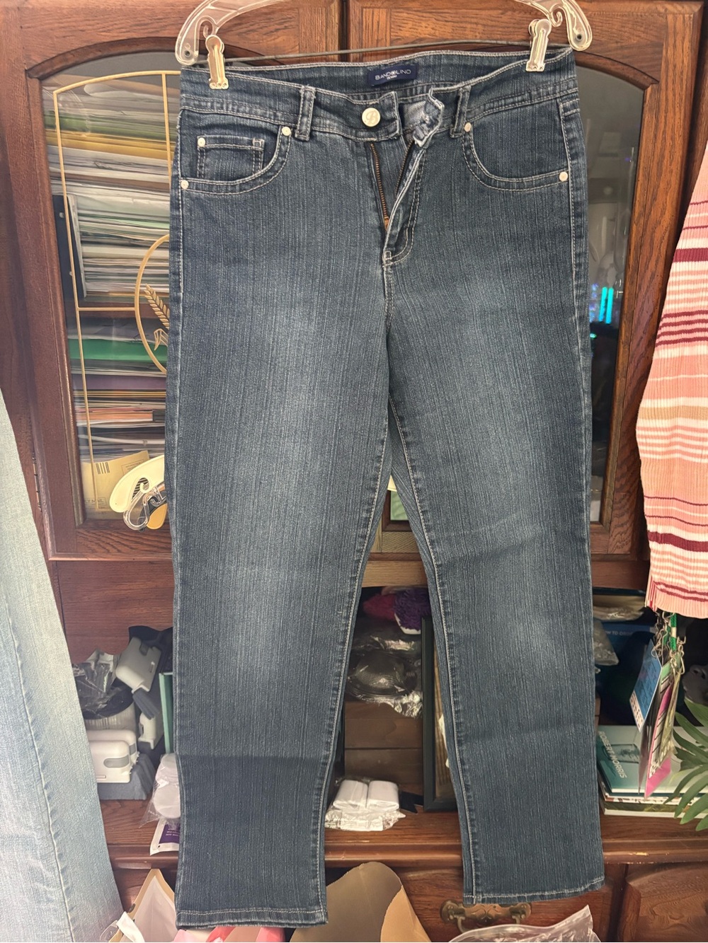 Bandolino Straight Leg Jeans in Dark Blue Wash